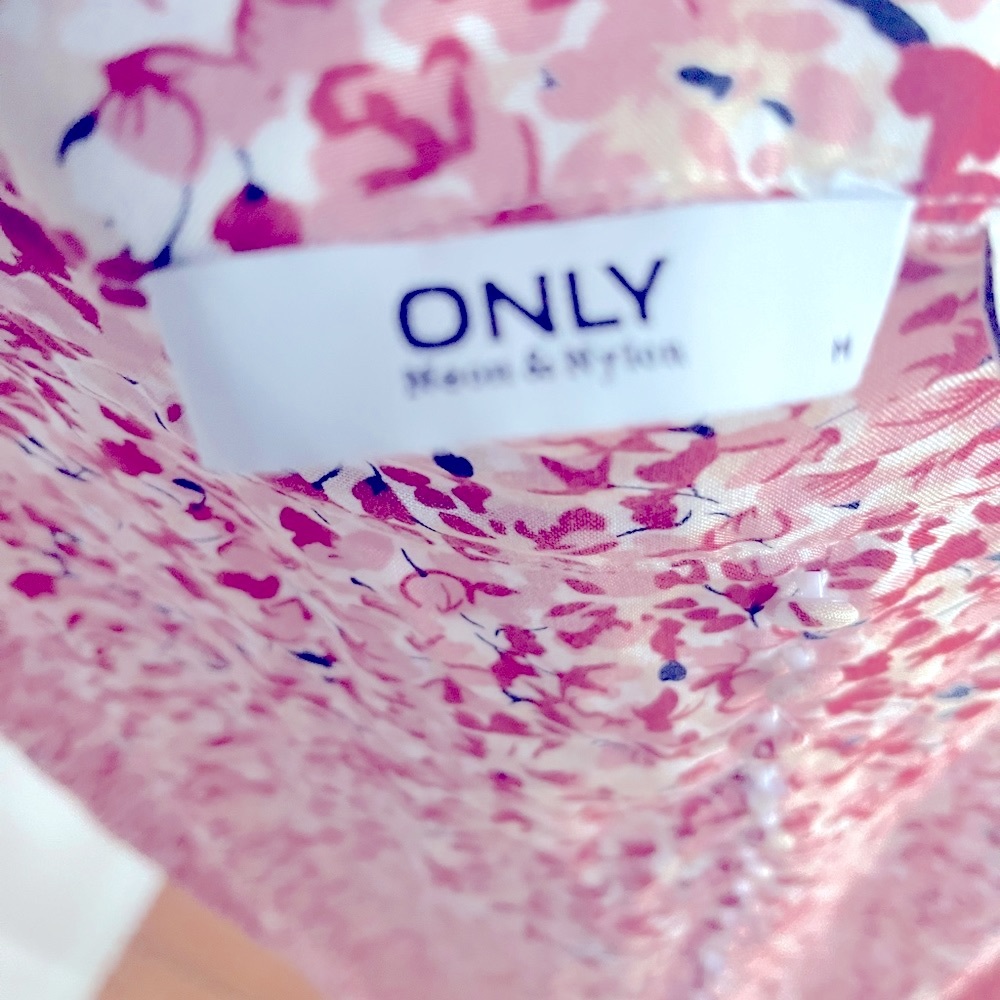 Floral Skirt - Size Medium - Picture 9 of 13